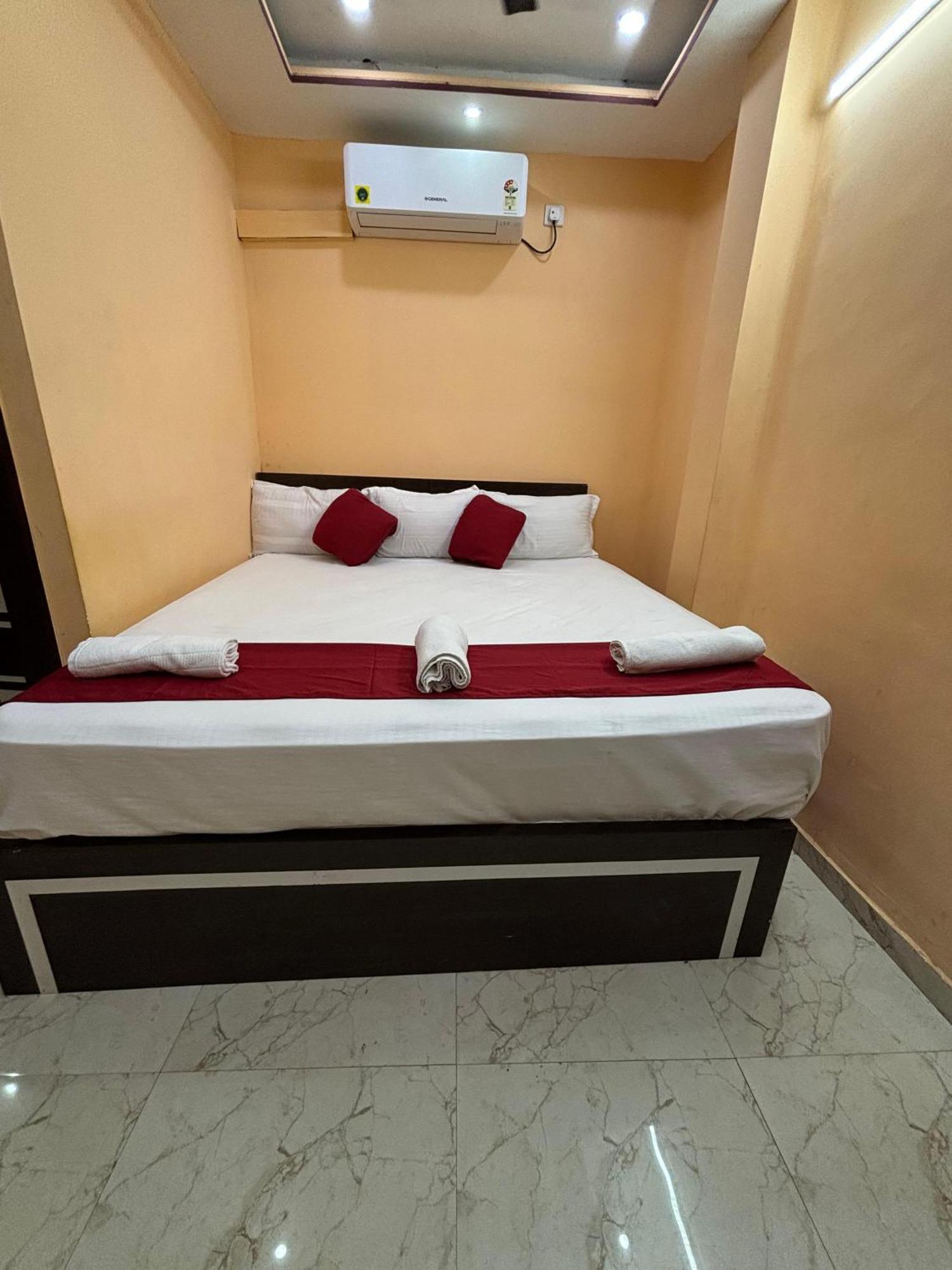 Hotel O Marquis Guest House Kolkata Bagian luar foto